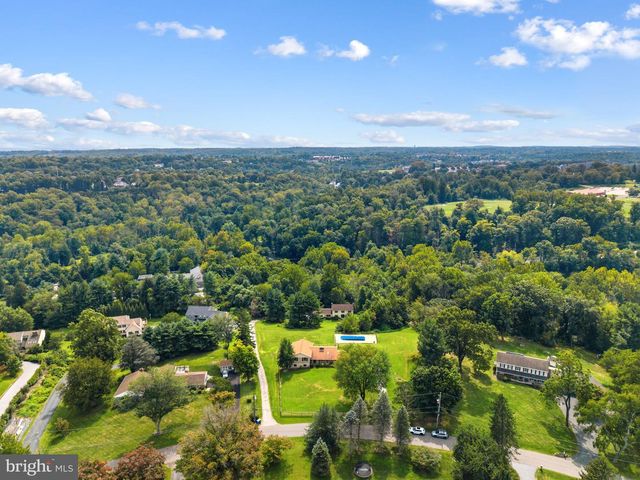 140 GOVERNOR MARKHAM DR, Glen Mills, PA 19342