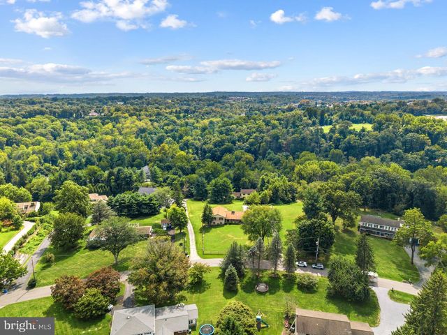 140 GOVERNOR MARKHAM DR, Glen Mills, PA 19342