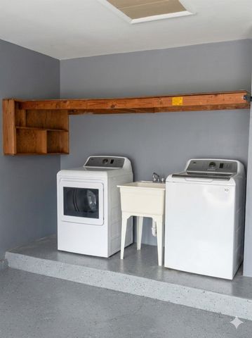 6527 NW 2nd Street, Margate, FL 33063