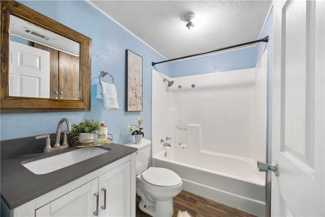 1615 N John Miller Road, Fayetteville, AR 72704