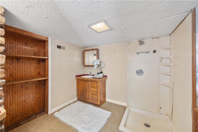 1615 N John Miller Road, Fayetteville, AR 72704