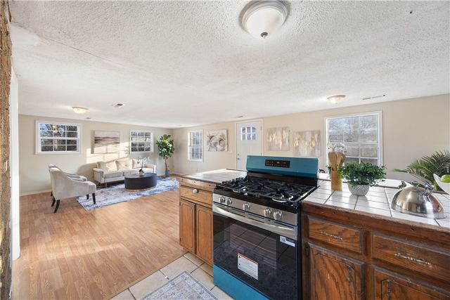 1615 N John Miller Road, Fayetteville, AR 72704