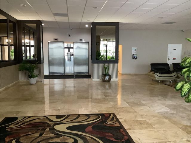 437 Golden Isles Dr 8A, Hallandale Beach, FL 33009