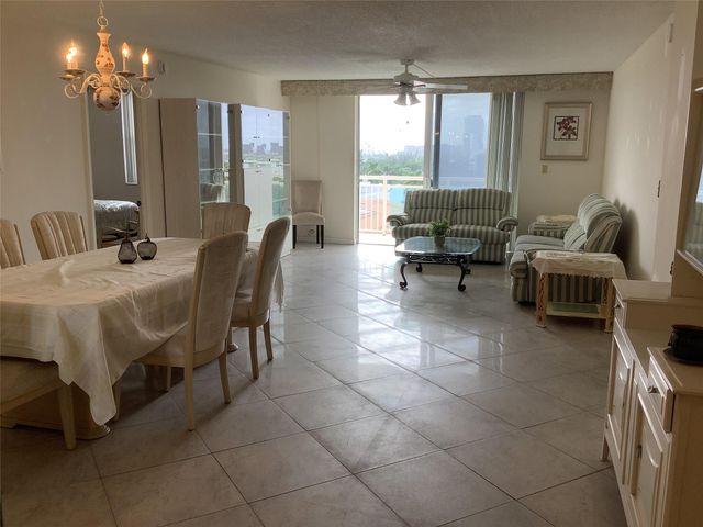 437 Golden Isles Dr 8A, Hallandale Beach, FL 33009