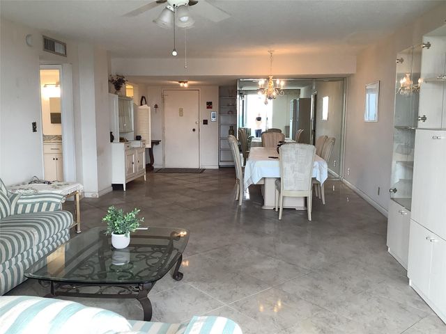 437 Golden Isles Dr 8A, Hallandale Beach, FL 33009