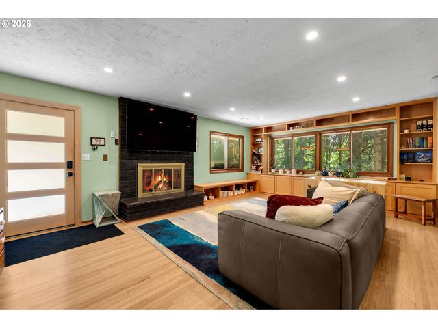 31451 DUTCH CANYON Rd, Scappoose, OR 97056