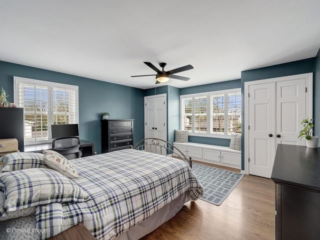 8 Larkspur Lane, Clarendon Hills, IL 60514