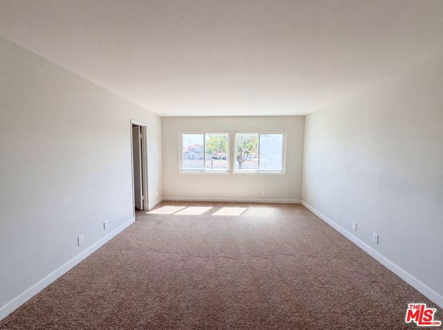 2334 W Chandler Avenue, Santa Ana, CA 92704