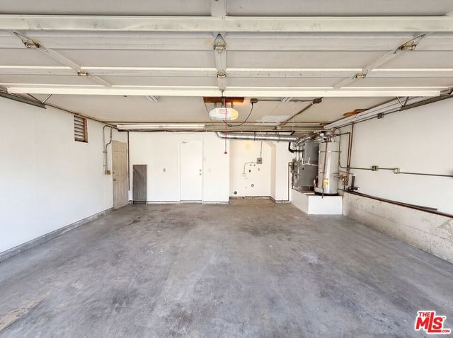 2334 W Chandler Avenue, Santa Ana, CA 92704