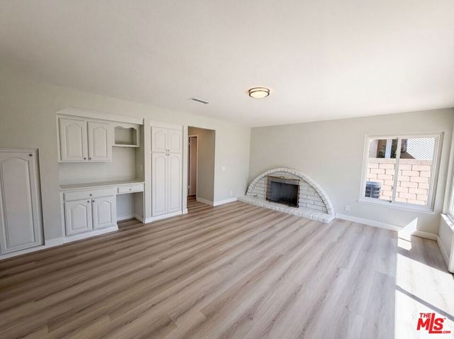2334 W Chandler Avenue, Santa Ana, CA 92704