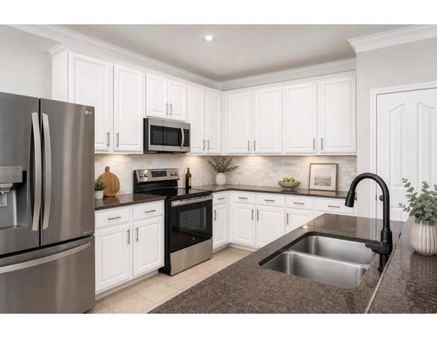 22121 Rose Grass LN, Spicewood, TX 78669