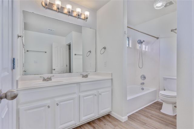 22121 Rose Grass LN, Spicewood, TX 78669