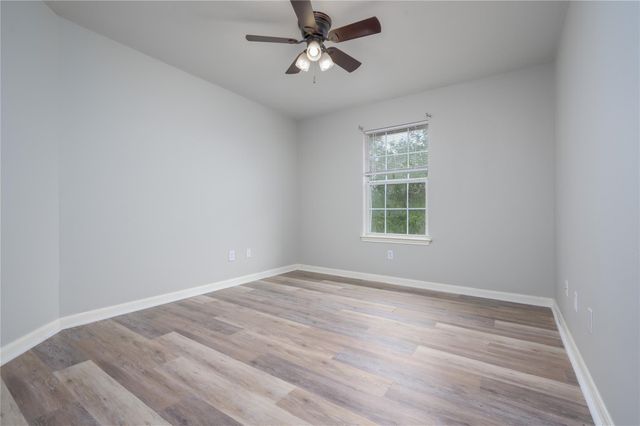 22121 Rose Grass LN, Spicewood, TX 78669