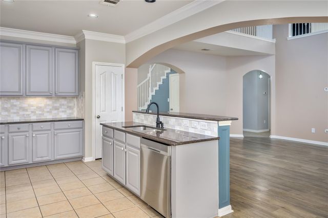 22121 Rose Grass LN, Spicewood, TX 78669