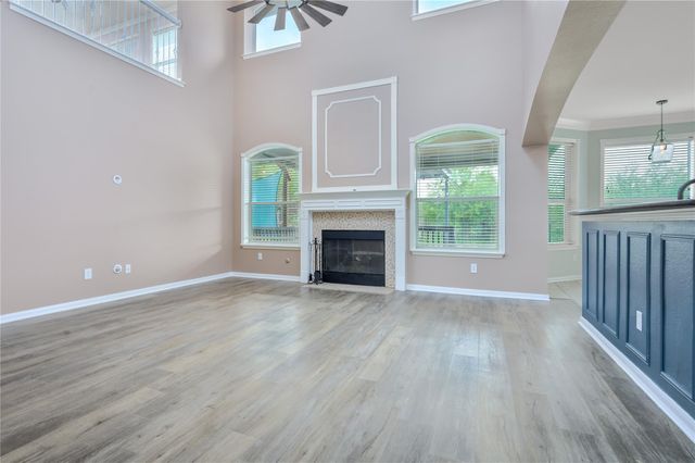 22121 Rose Grass LN, Spicewood, TX 78669