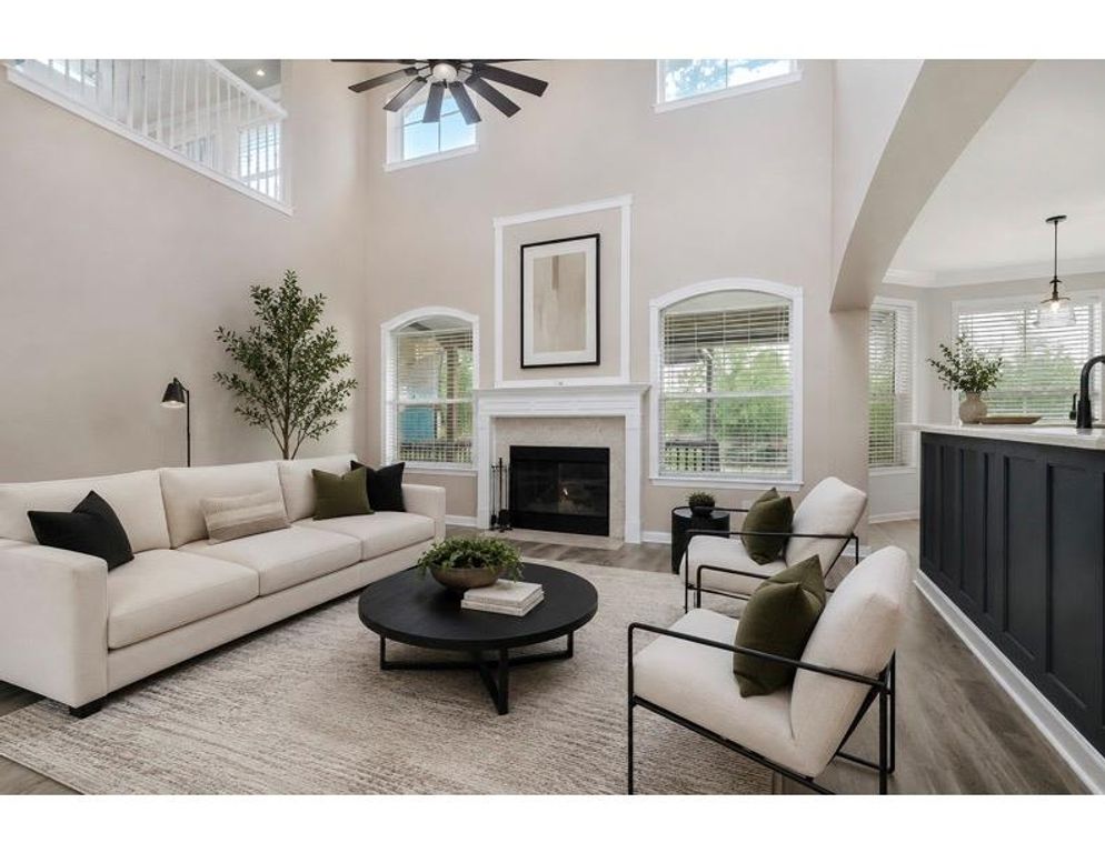 22121 Rose Grass LN, Spicewood, TX 78669