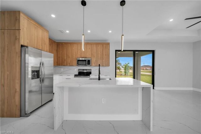 1701 NW 24th PL, Cape Coral, FL 33993