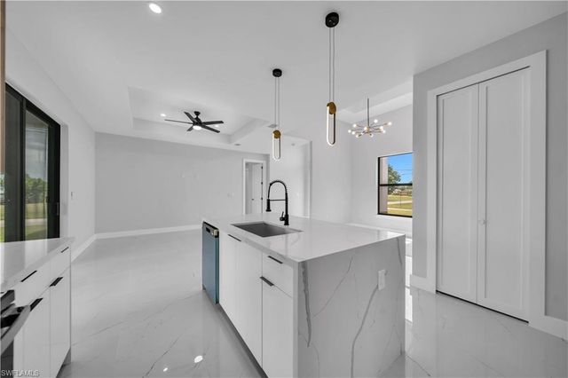 1701 NW 24th PL, Cape Coral, FL 33993