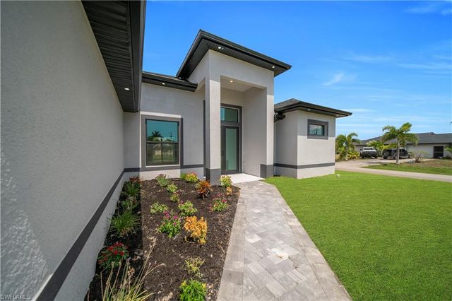 1701 NW 24th PL, Cape Coral, FL 33993
