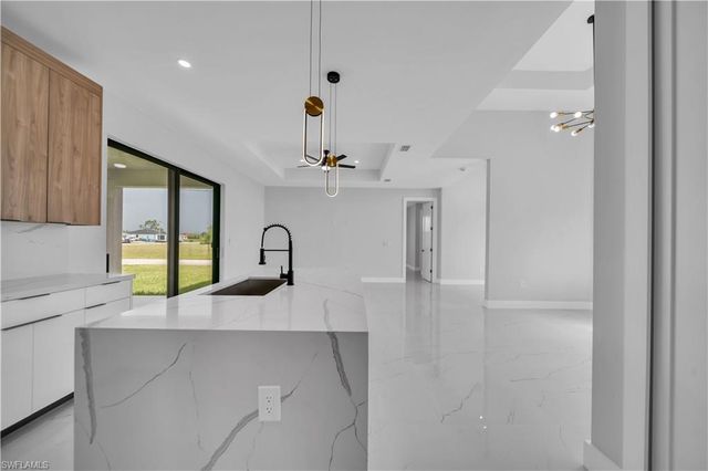 1701 NW 24th PL, Cape Coral, FL 33993
