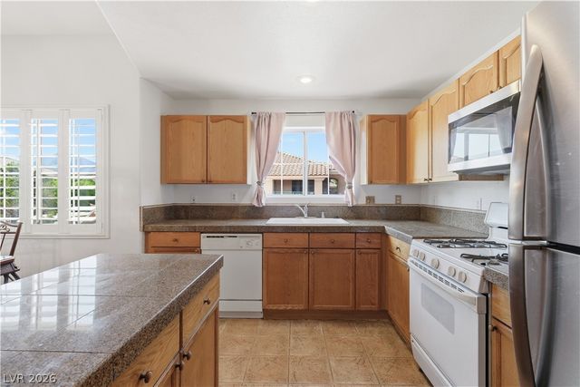 424 Pine Haven Street 202, Las Vegas, NV 89144