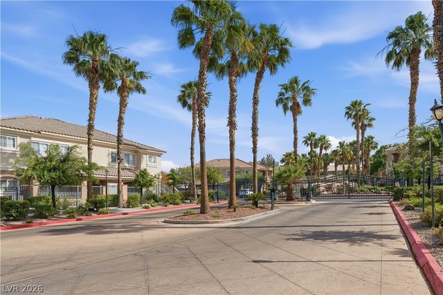 424 Pine Haven Street 202, Las Vegas, NV 89144