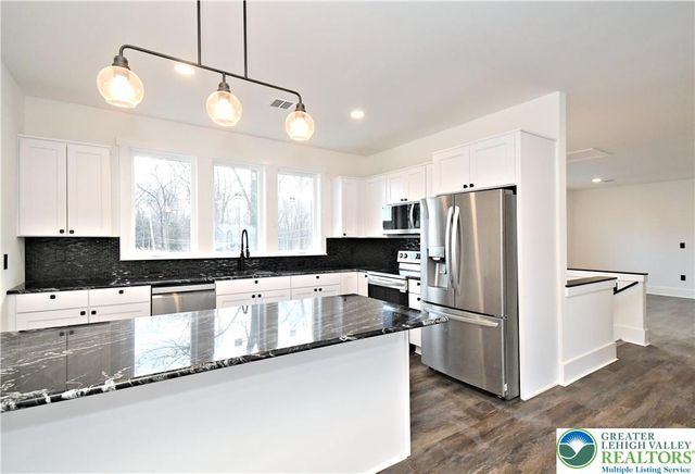 501 Skyline Drive, Allentown City, PA 18103