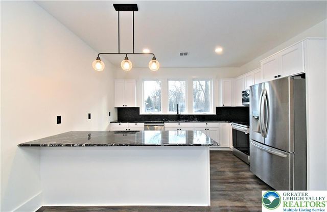 501 Skyline Drive, Allentown City, PA 18103