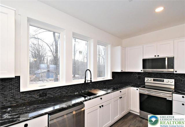 501 Skyline Drive, Allentown City, PA 18103