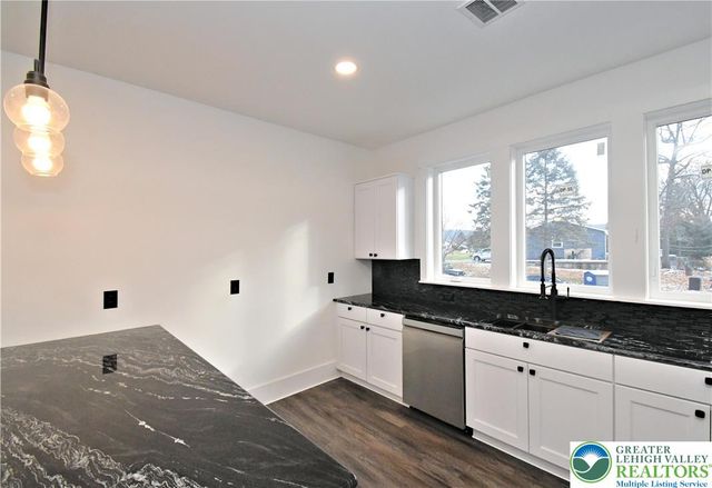 501 Skyline Drive, Allentown City, PA 18103