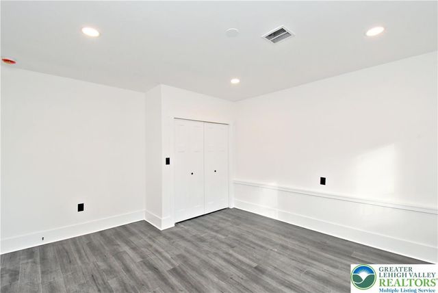 501 Skyline Drive, Allentown City, PA 18103