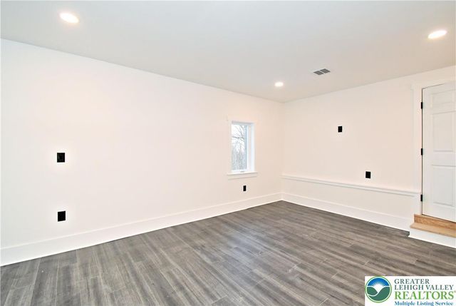 501 Skyline Drive, Allentown City, PA 18103