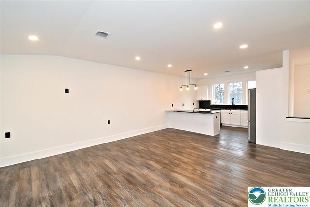 501 Skyline Drive, Allentown City, PA 18103