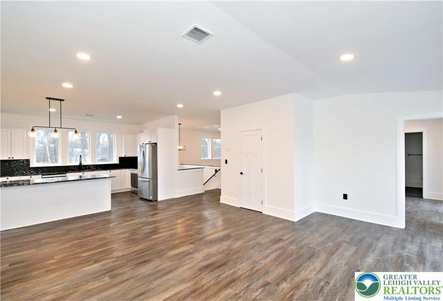 501 Skyline Drive, Allentown City, PA 18103