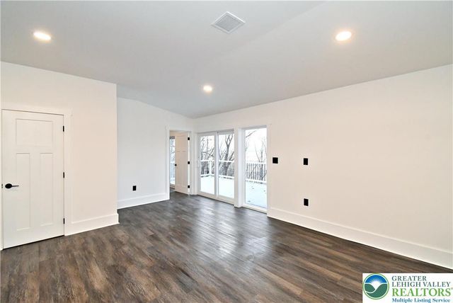 501 Skyline Drive, Allentown City, PA 18103