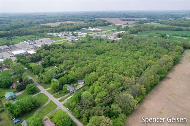 6325 S Greenville Road, Greenville, MI 48838