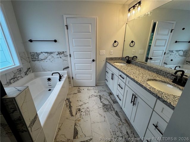 7194 Manassas Street, Fayetteville, NC 28304