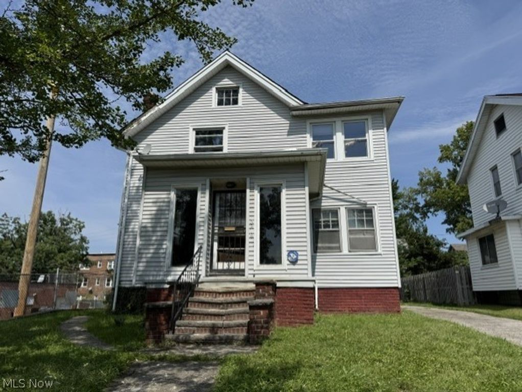 3219 E Overlook Road, Cleveland Heights, OH 44118