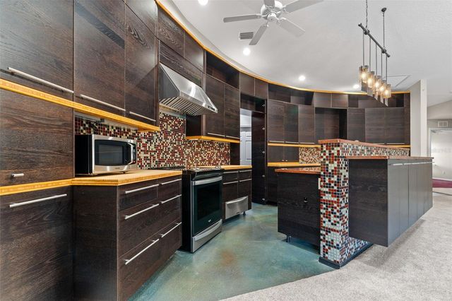 228 51ST STREET CIRCLE E, Palmetto, FL 34221