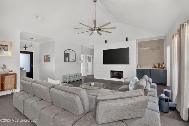 10281 English Manor Drive, Gulfport, MS 39503