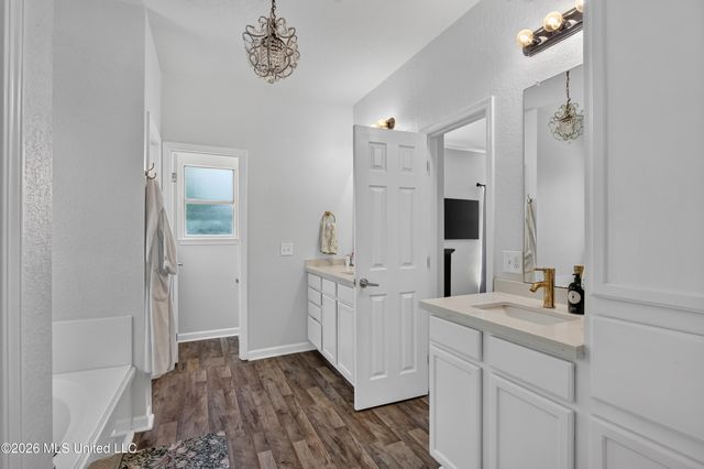 10281 English Manor Drive, Gulfport, MS 39503