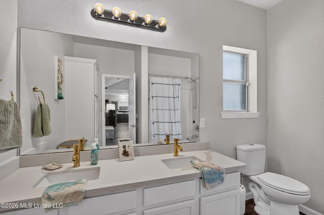 10281 English Manor Drive, Gulfport, MS 39503