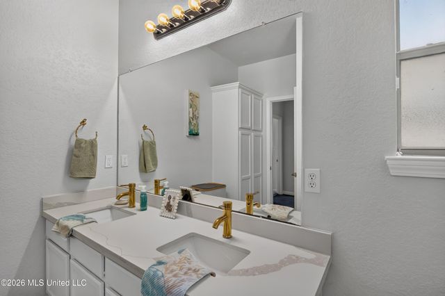 10281 English Manor Drive, Gulfport, MS 39503