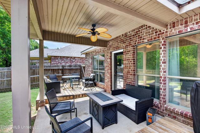 10281 English Manor Drive, Gulfport, MS 39503