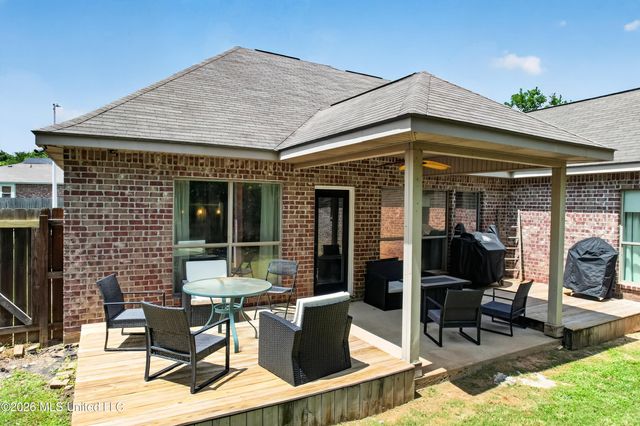 10281 English Manor Drive, Gulfport, MS 39503