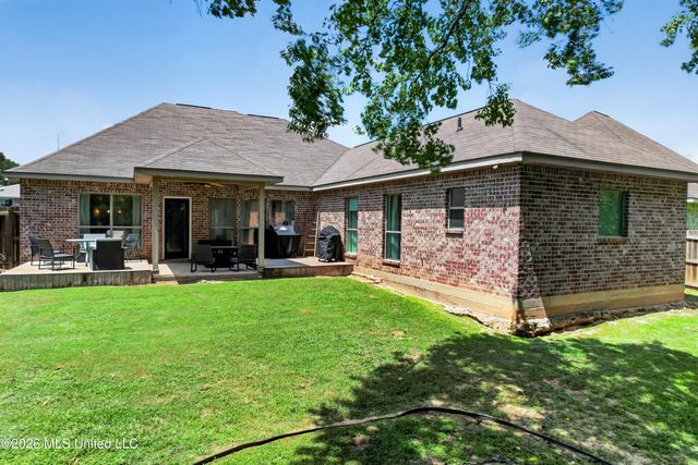 10281 English Manor Drive, Gulfport, MS 39503