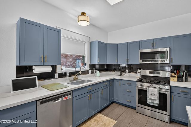 10281 English Manor Drive, Gulfport, MS 39503
