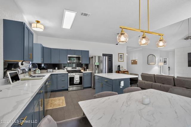 10281 English Manor Drive, Gulfport, MS 39503