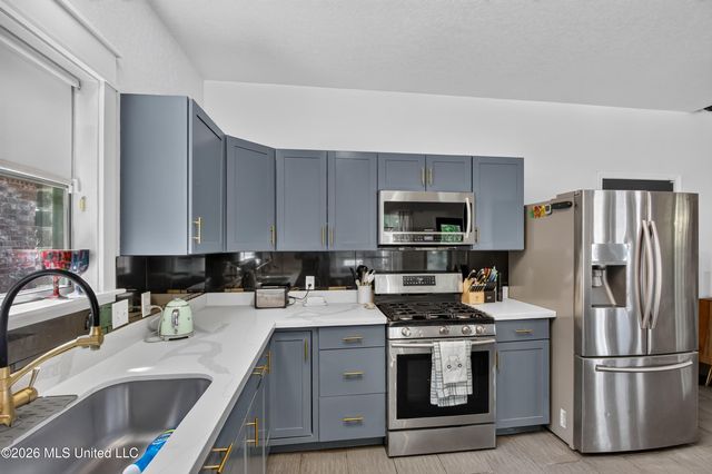 10281 English Manor Drive, Gulfport, MS 39503