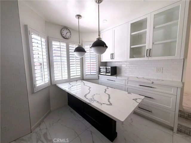 11940 Weddington Street 16, Los Angeles, CA 91607